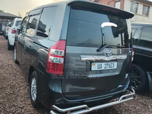 Toyota Noah 2011 Matt Black