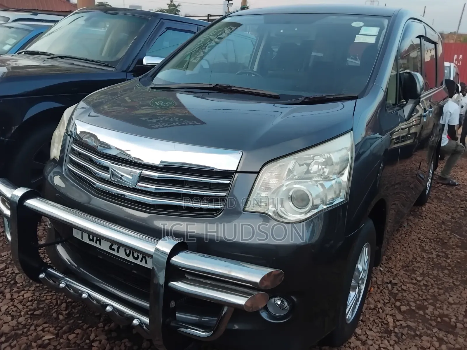 Toyota Noah 2011 Matt Black