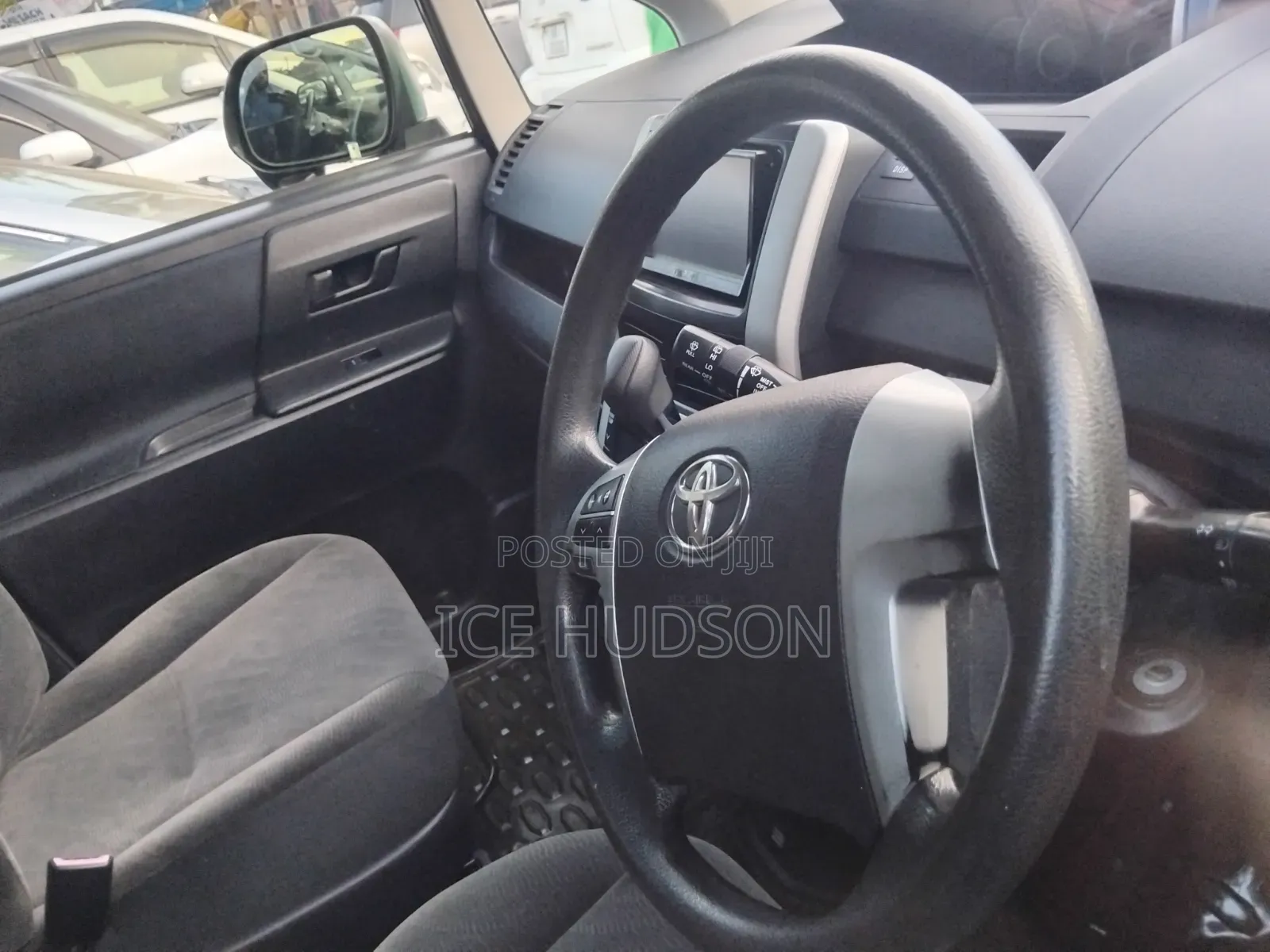 Toyota Noah 2011 Matt Black