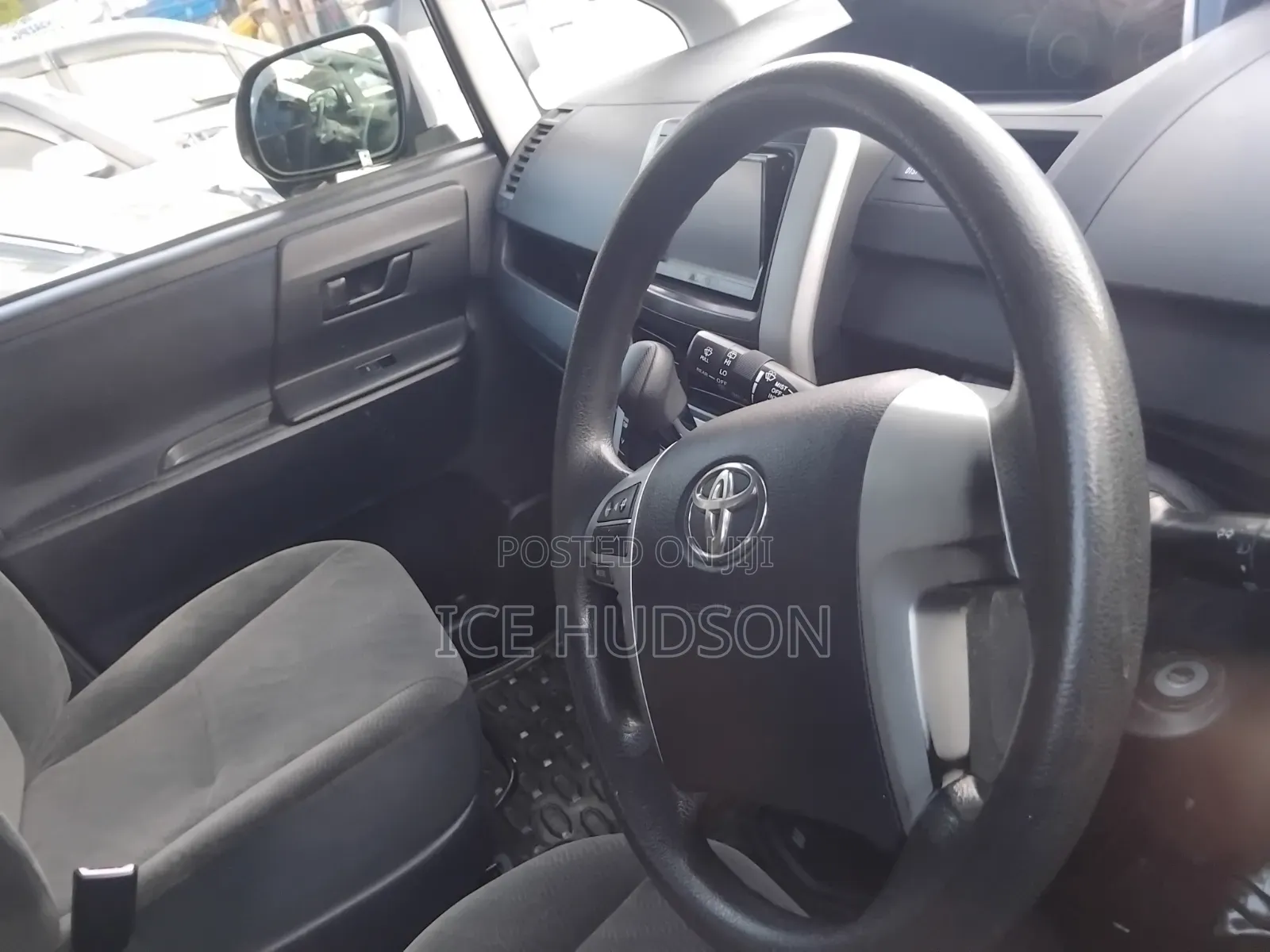 Toyota Noah 2011 Matt Black