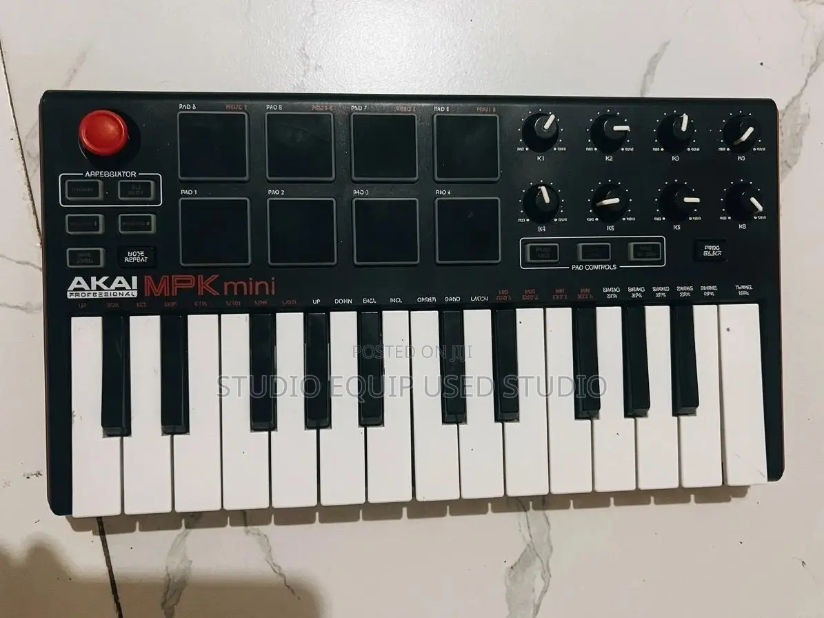 Akai Professional MPK Mini MK3 MIDI Controller