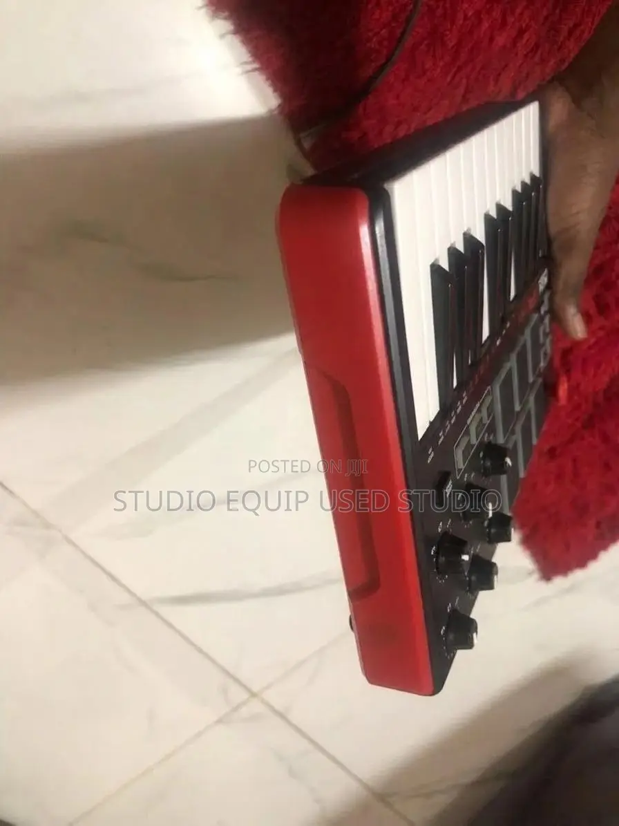 Akai Professional MPK Mini MK3 MIDI Controller