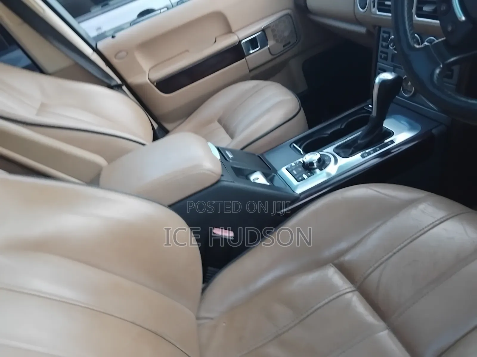 Land Rover Range Rover Vogue 2011 Black