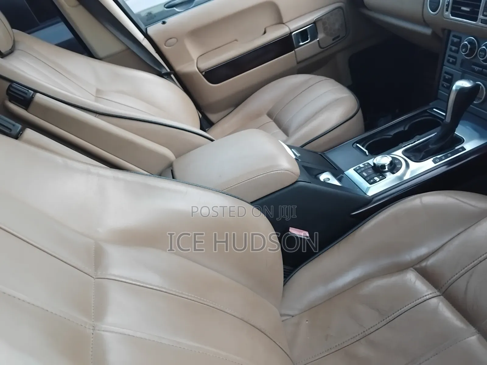 Land Rover Range Rover Vogue 2011 Black