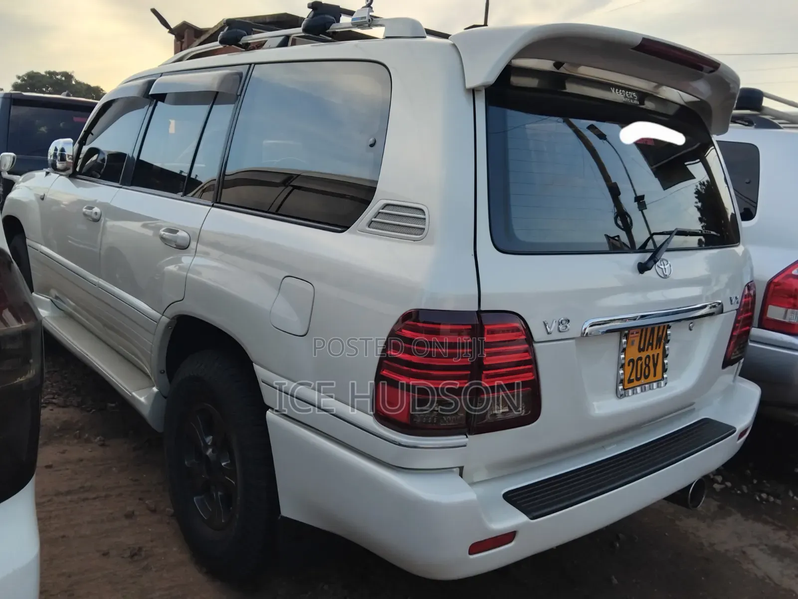 Toyota Land Cruiser 2007 White