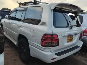 Toyota Land Cruiser 2007 White