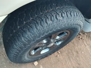 Toyota Land Cruiser 2007 White
