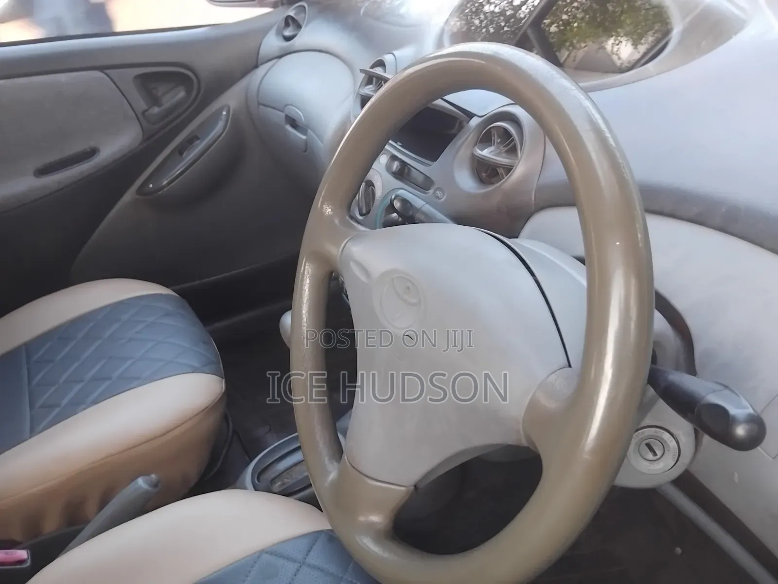 Toyota Vitz 2008 Pink