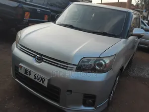 Toyota Corolla Rumion 2010 Silver