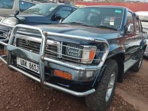 Toyota Hilux 2002 Black