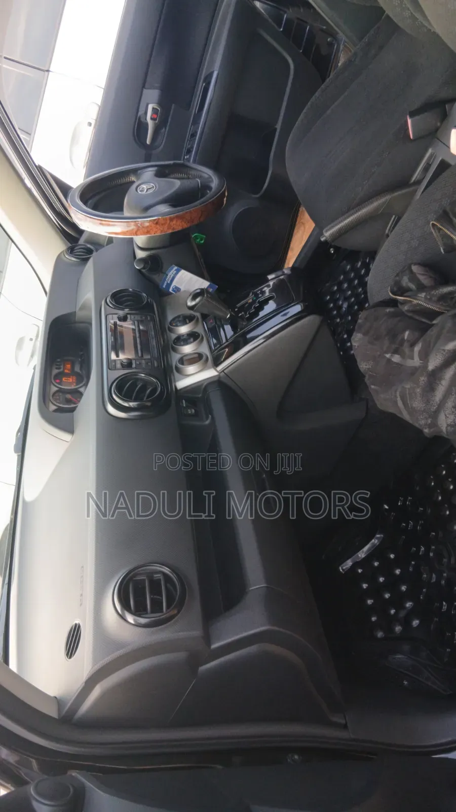Toyota Corolla Rumion Hatchback 1.8 FWD 2009 Black