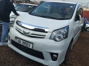 Toyota Noah 2012 White