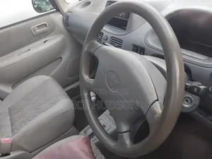 Toyota Corolla Spacio 2001