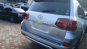 Toyota Land Cruiser 2017 Silver