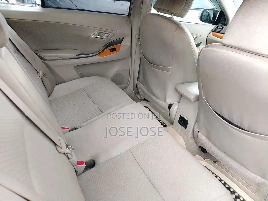 Toyota Premio 2009 Silver