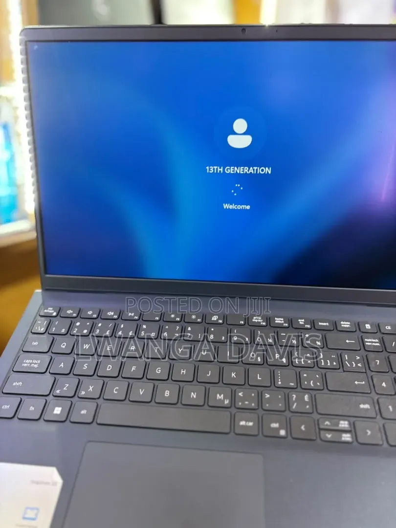 Laptop Dell Inspiron 15 3530 8GB Intel Core i5 SSD 512GB