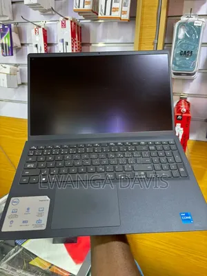 Laptop Dell Inspiron 15 3530 8GB Intel Core i5 SSD 512GB