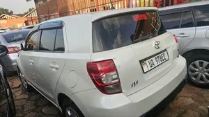 Toyota IST 2010 White
