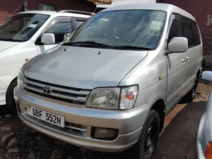 Toyota LiteAce Noah 2000 Silver