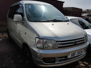 Toyota LiteAce Noah 2000 Silver