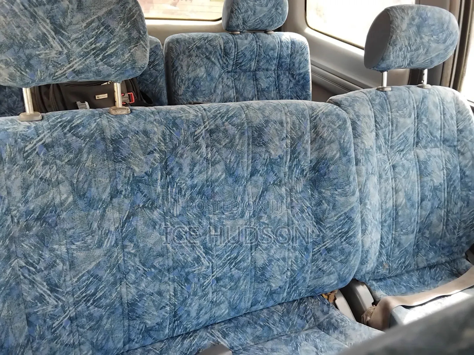 Toyota LiteAce Noah 2000 Silver