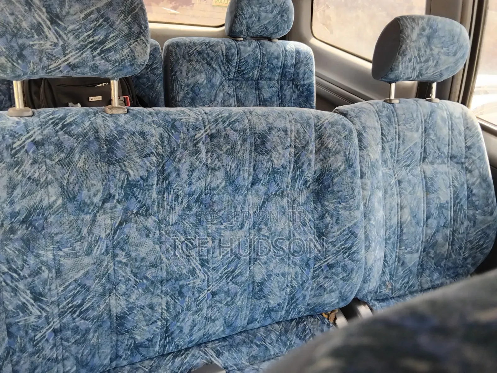 Toyota LiteAce Noah 2000 Silver