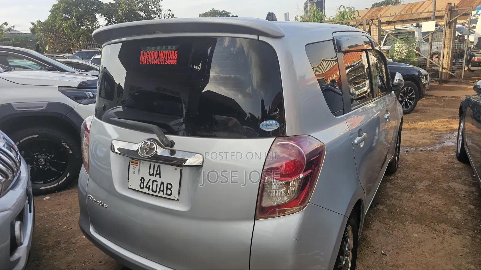 Toyota Ractis 2008 Silver