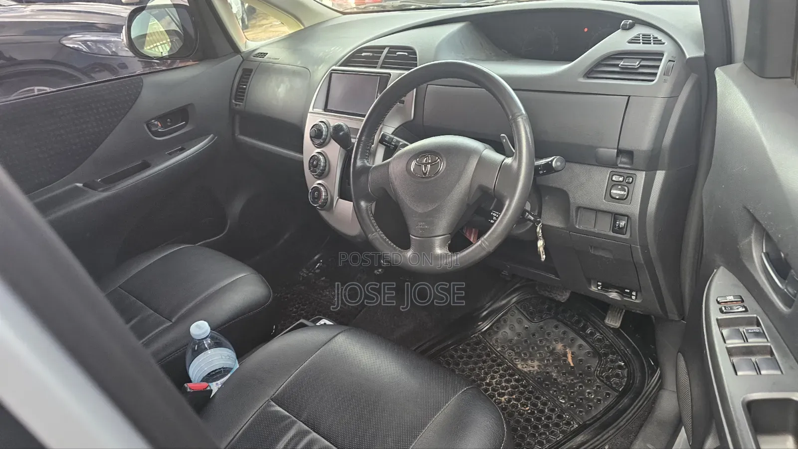 Toyota Ractis 2008 Silver