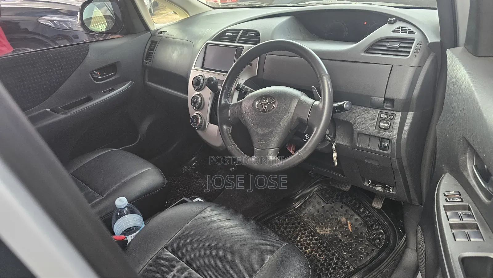 Toyota Ractis 2008 Silver