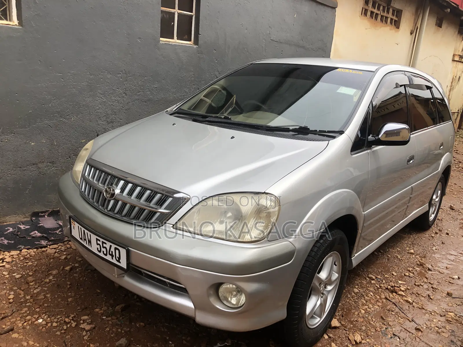 Toyota Nadia 2001 Silver