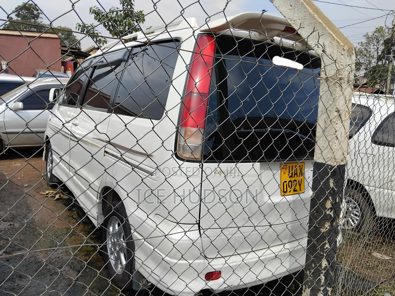 Toyota LiteAce Noah 2001 White