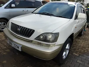 Toyota Harrier 1998 White