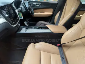 Volvo XC60 2018 White