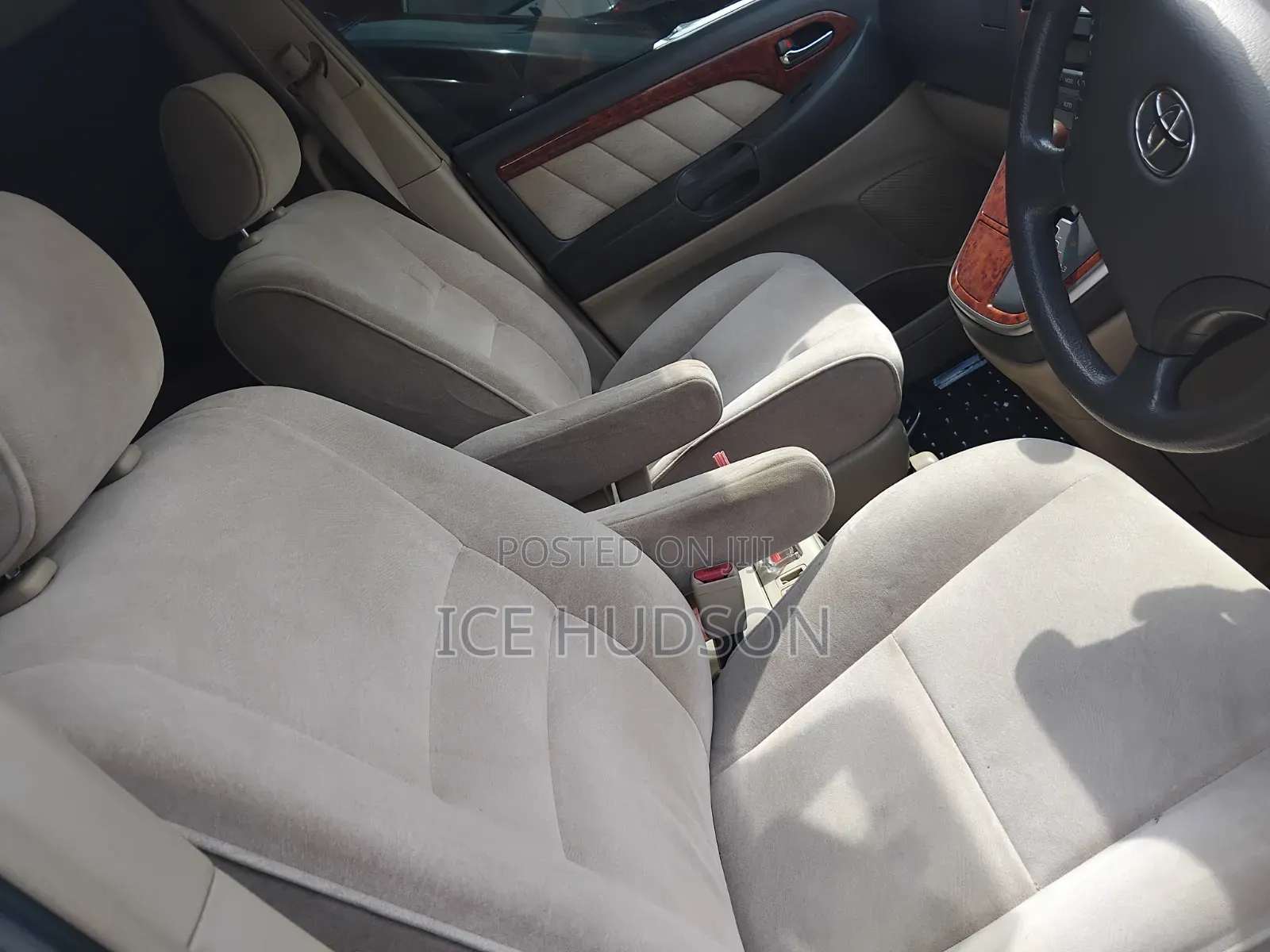 Toyota Alphard 2004 Silver