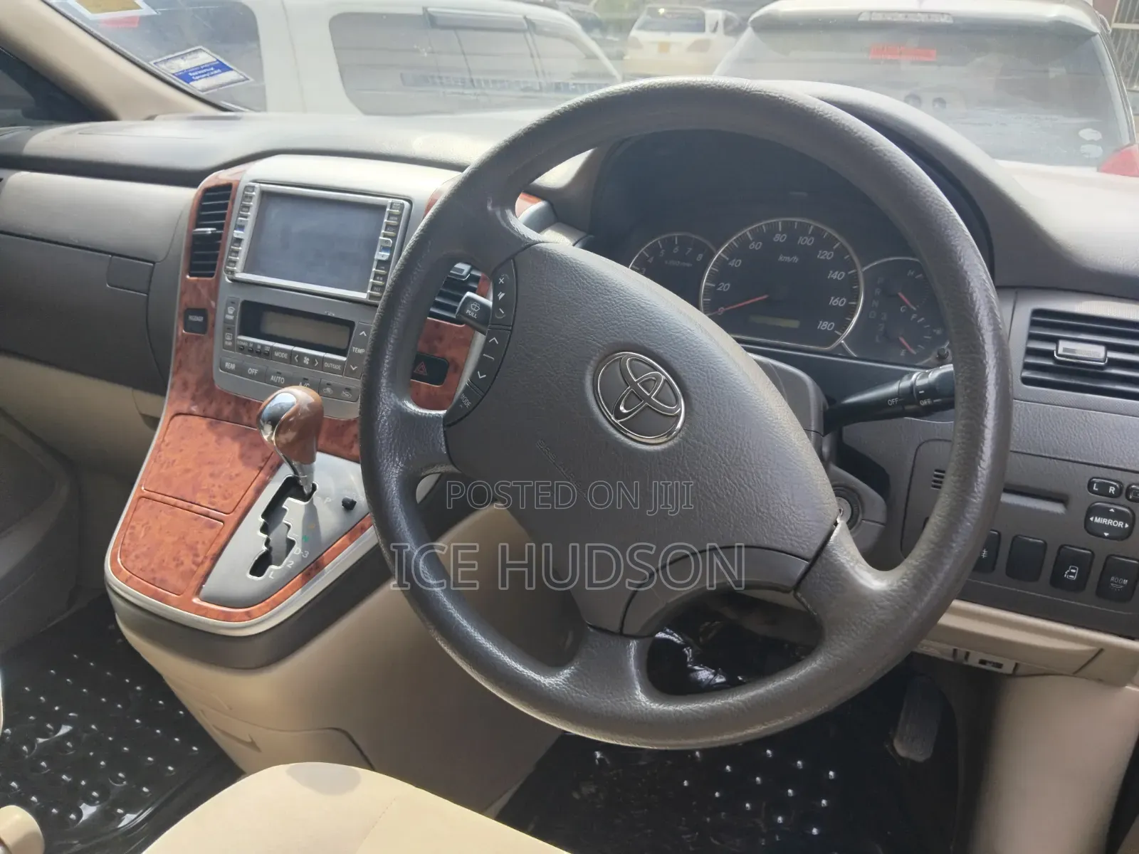 Toyota Alphard 2004 Silver