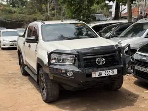 Toyota Hilux 2018 White