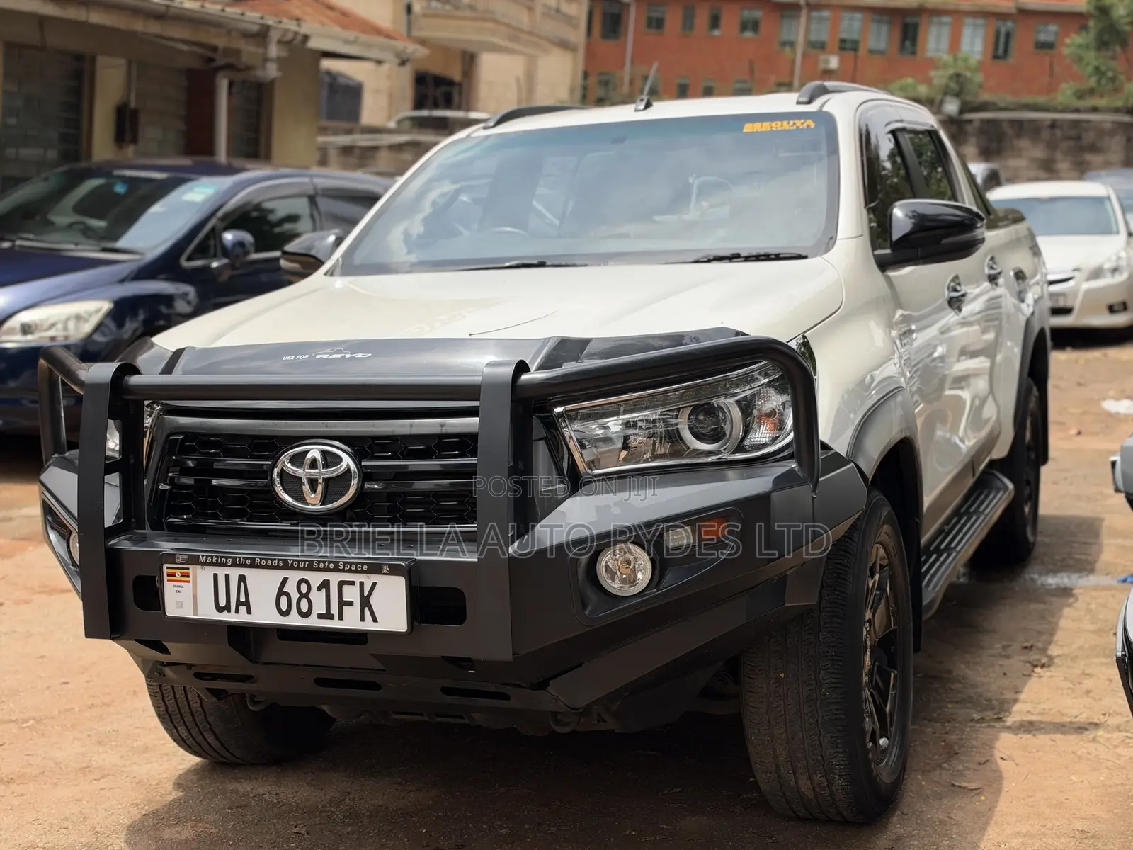 Toyota Hilux 2018 White