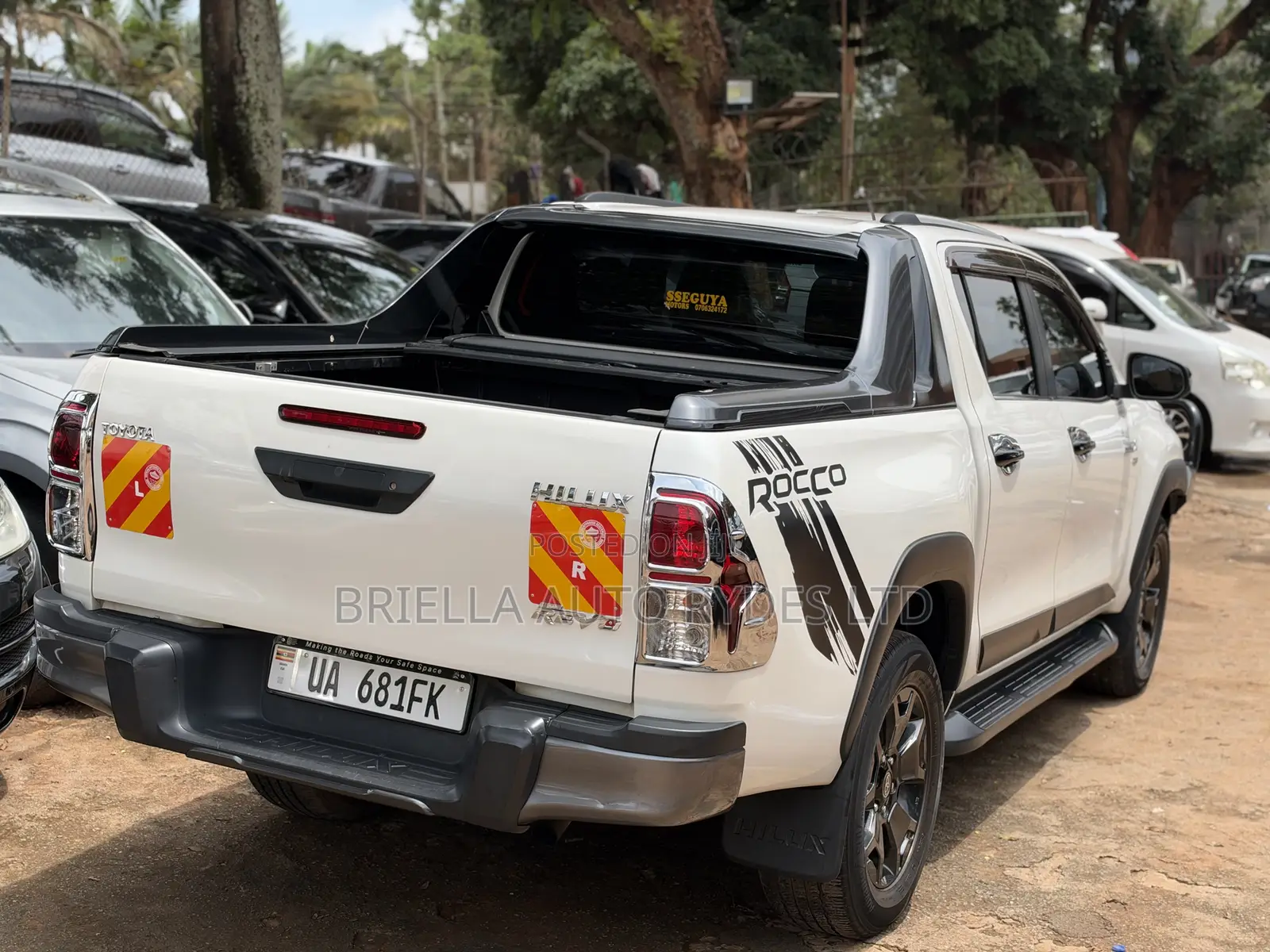 Toyota Hilux 2018 White