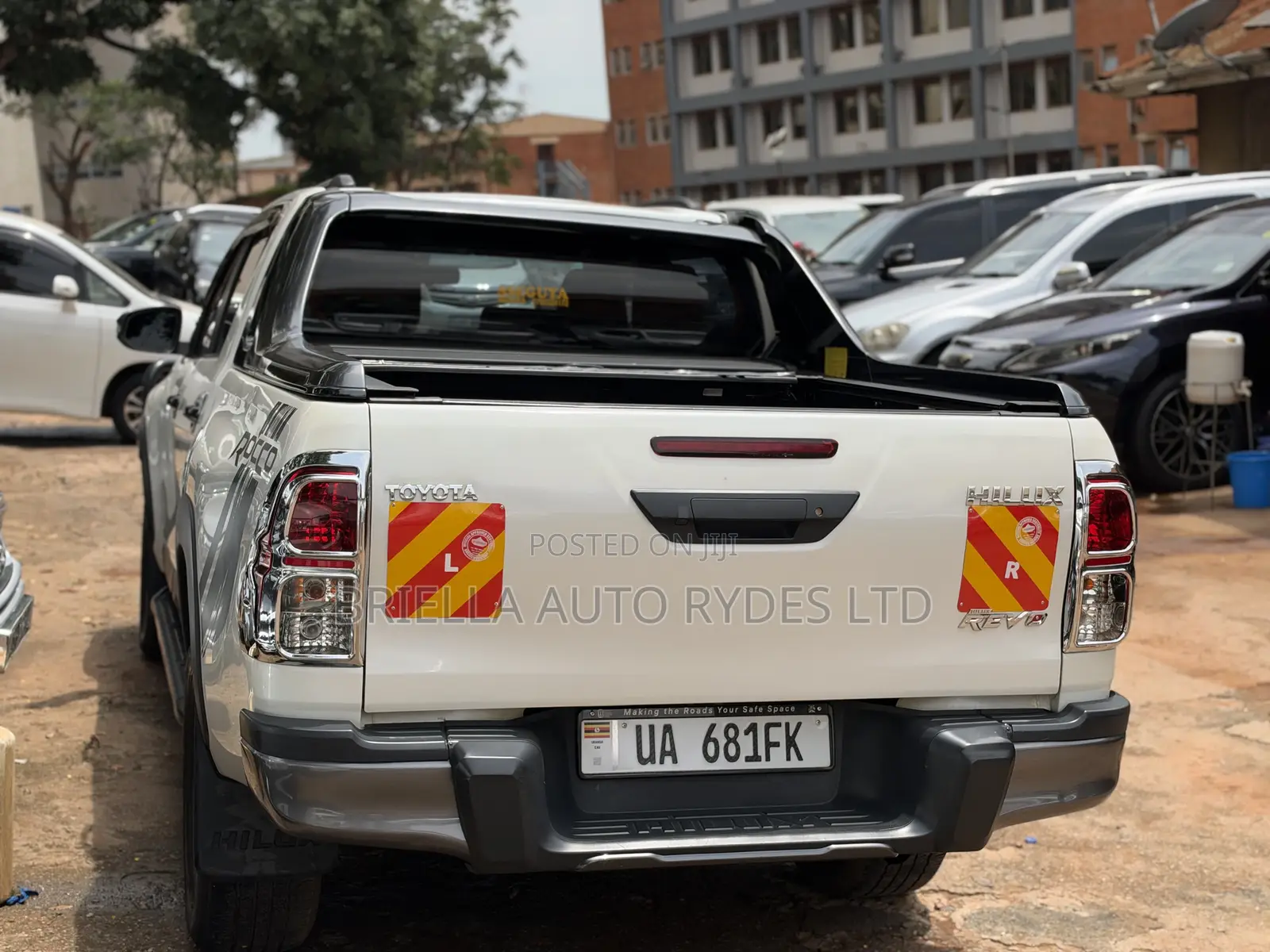 Toyota Hilux 2018 White