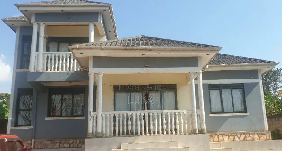 Furnished 7bdrm House in Orybroker, Central Division for sale