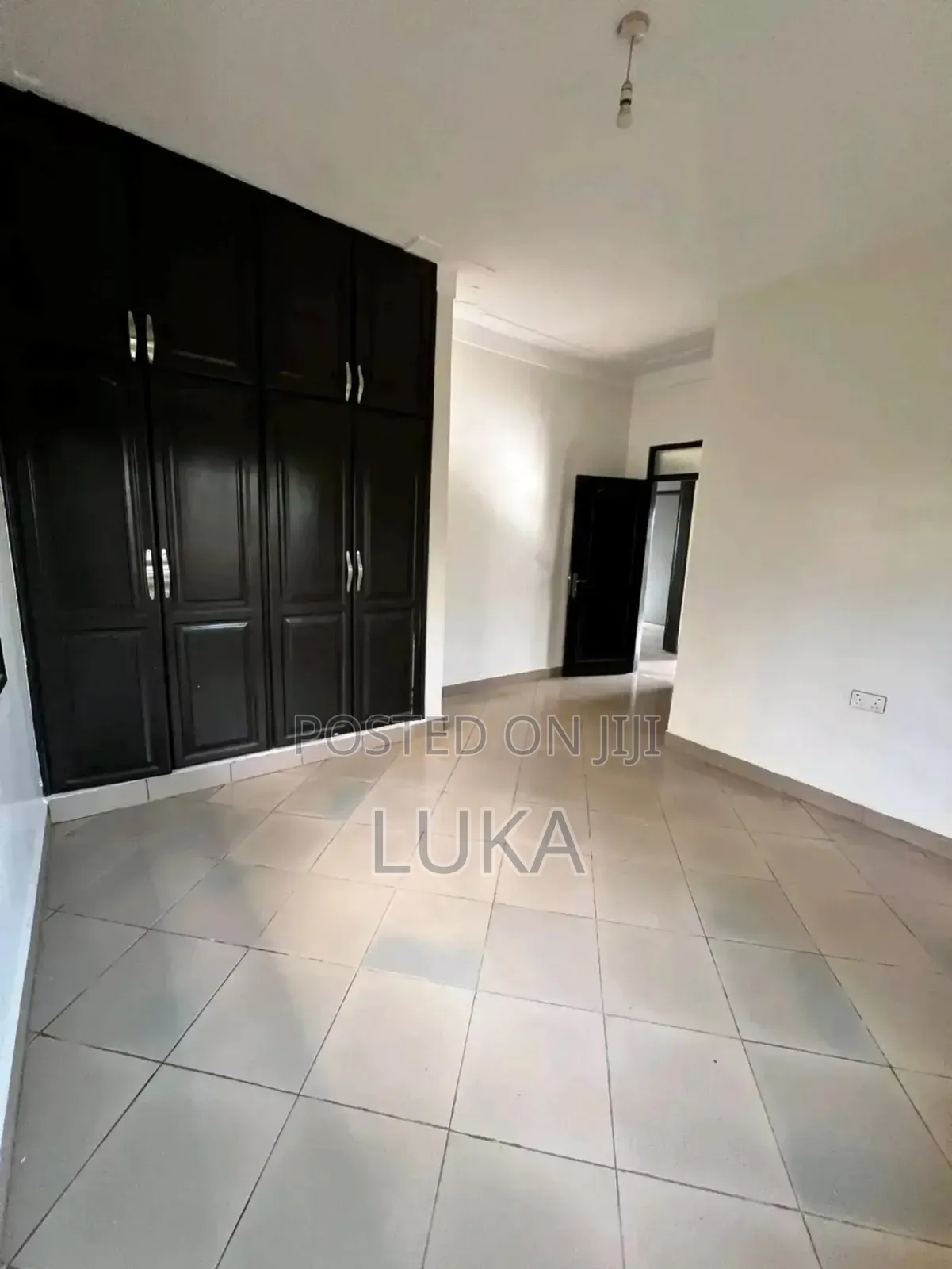 Furnished 7bdrm House in Orybroker, Central Division for sale
