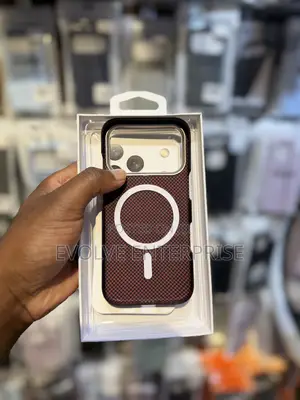 Thin Carbon Fibre Cover for iPhone 17 Pro / 17 Pro Max