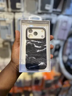Thin Carbon Fibre Cover for iPhone 17 Pro / 17 Pro Max
