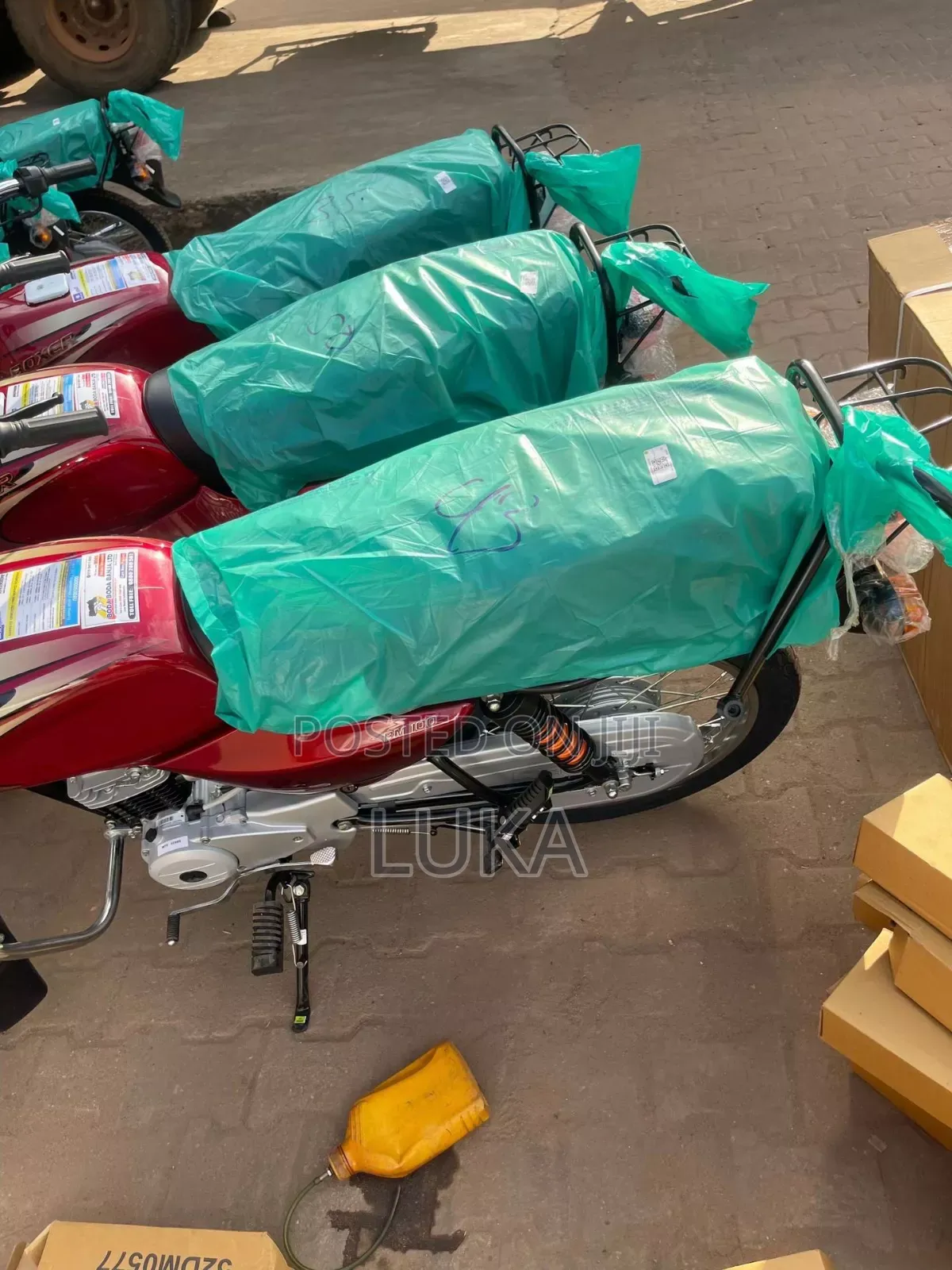 New Bajaj Boxer 2021 Pink