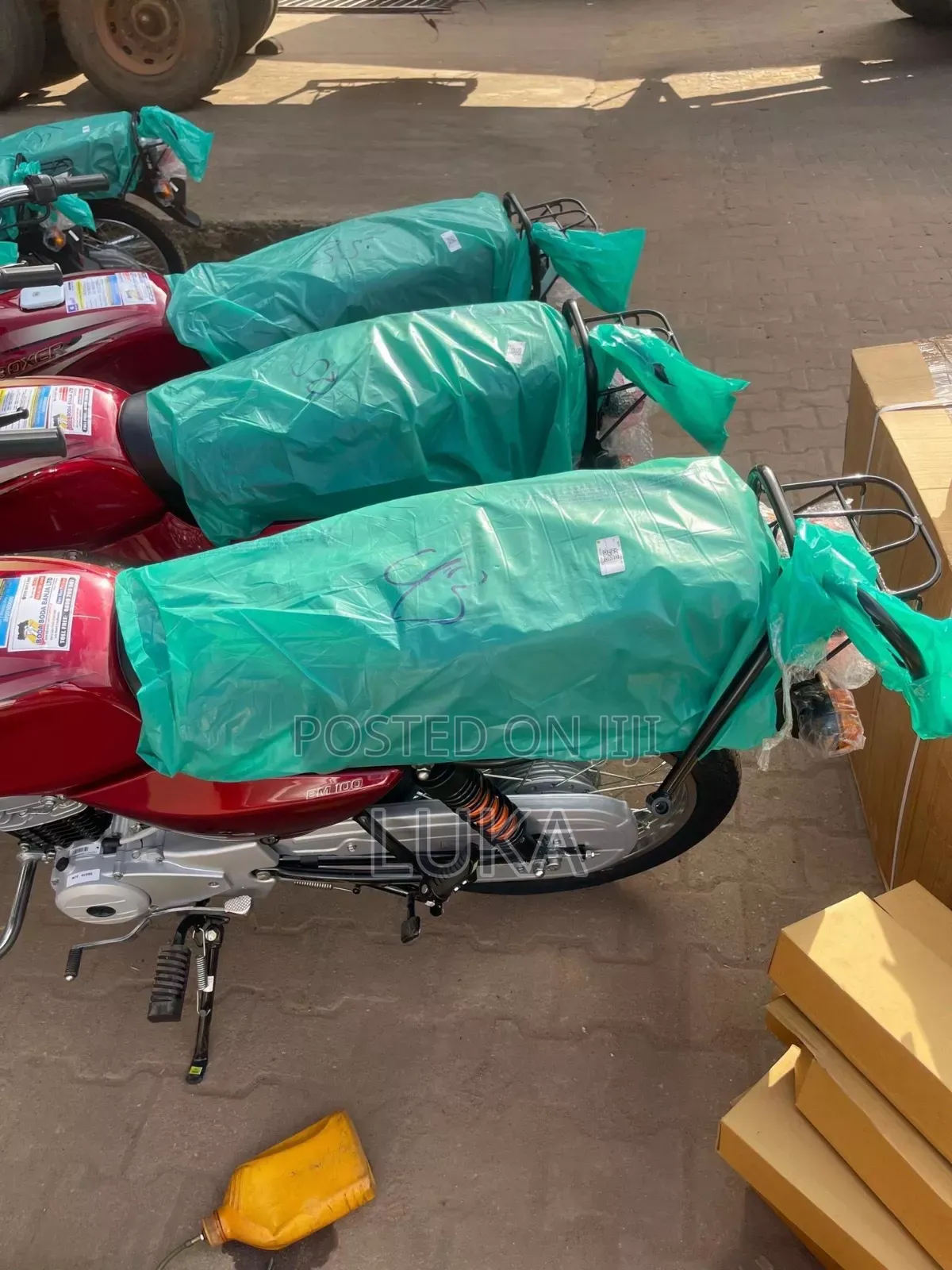 New Bajaj Boxer 2021 Pink