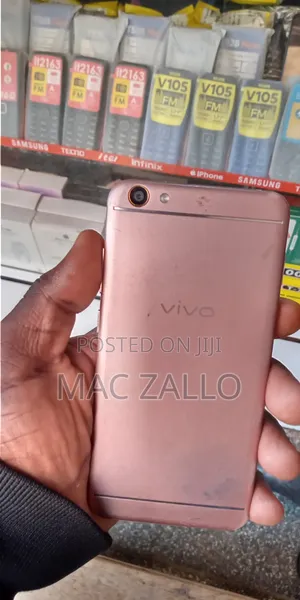 Vivo Y66i 32 GB Gold