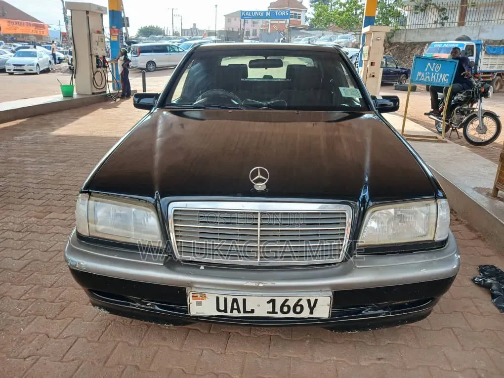 Mercedes-Benz C200 2000 Black