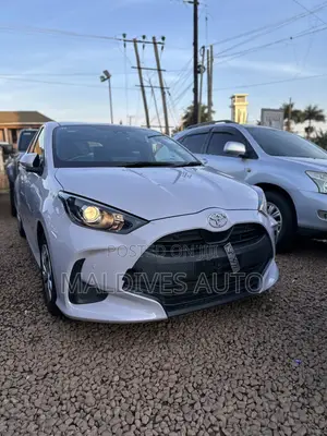 Toyota Yaris 2020 Pearl