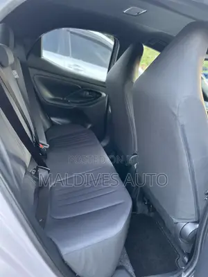 Toyota Yaris 2020 Pearl