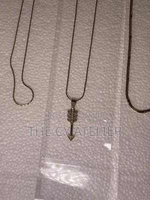 Gold-Tone Arrow Pendant Chain Necklace for Women